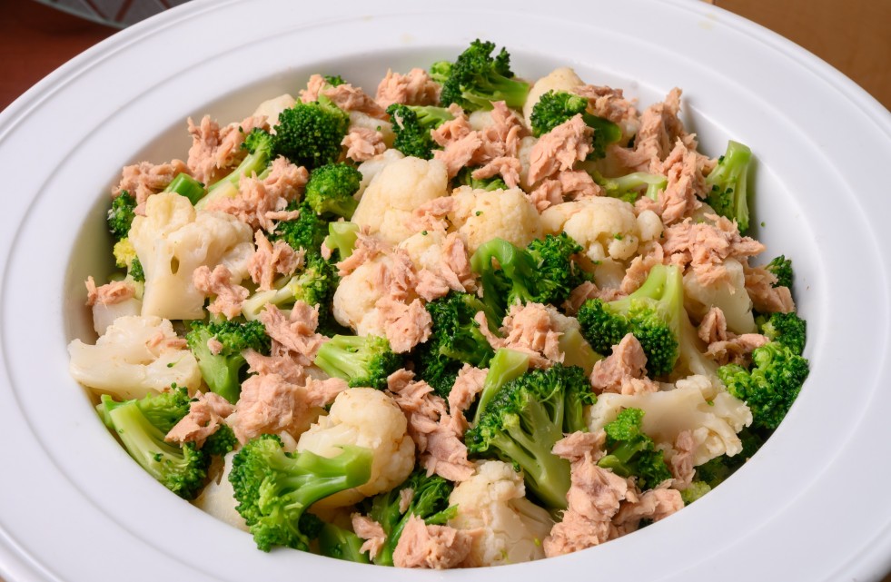 ブロッコリーと豆腐の白麻婆