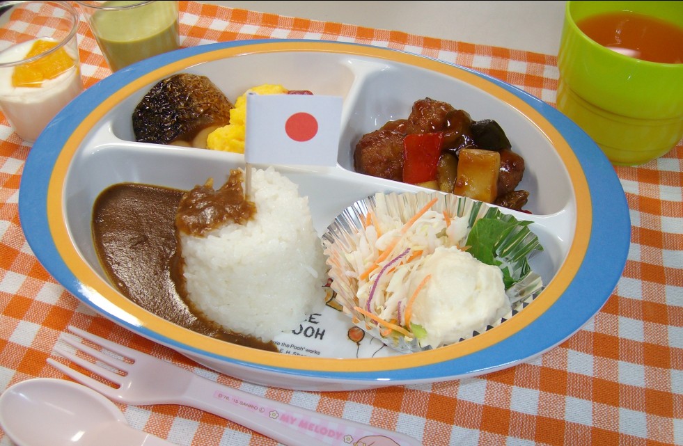 お子様用食器