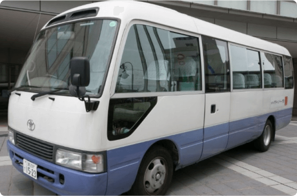 写真：ホテルグリーンパーク津のマイクロバス