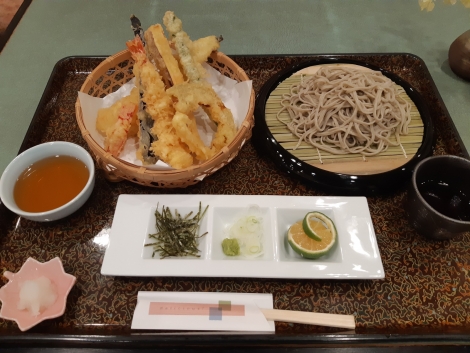 ドでか天ぷらの十割そば